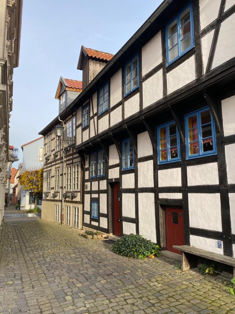 Ferienhaus "Sofia" Anno 1650, Neu - Top Lage - Tempur Beds - Wifi - Parking - Im Herzen Von Detmold-Altstadt, Historische Stadtmauer, Old Lane Detmold Bagian luar foto
