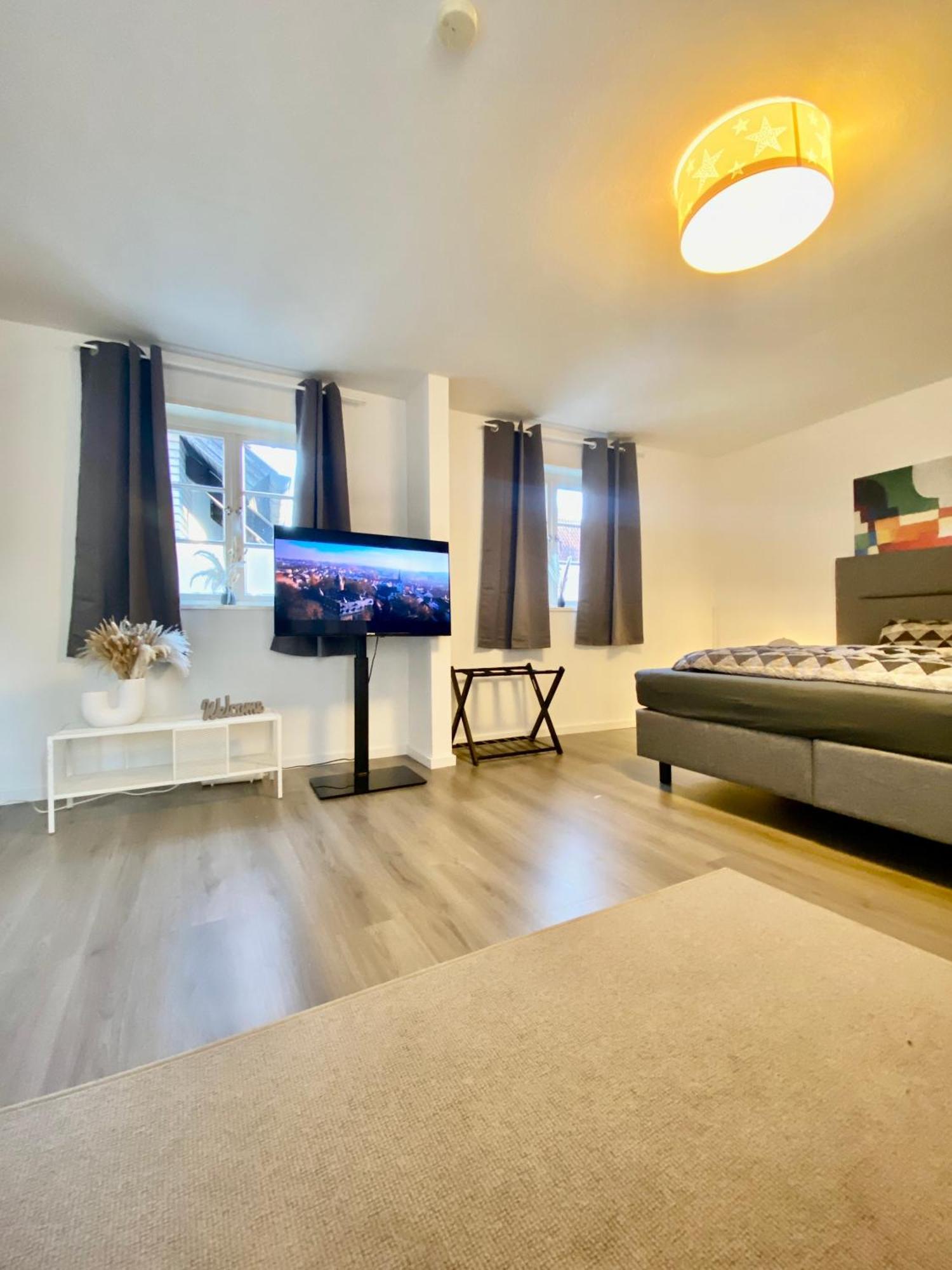 Ferienhaus "Sofia" Anno 1650, Neu - Top Lage - Tempur Beds - Wifi - Parking - Im Herzen Von Detmold-Altstadt, Historische Stadtmauer, Old Lane Detmold Bagian luar foto